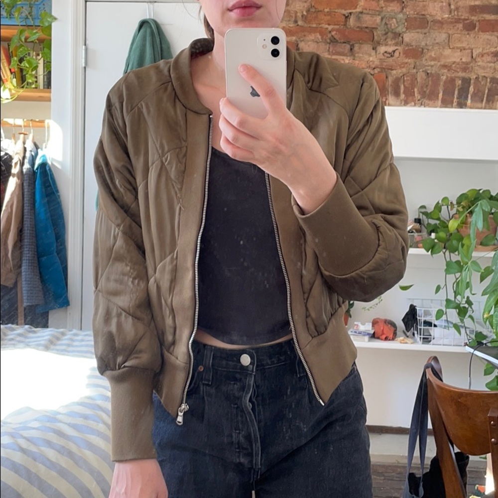 Quilted spring bomber jacket - Picture 3 of 3